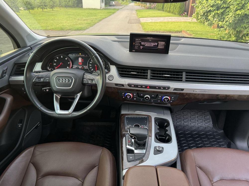 Автомобіль AUDI Q7 2.0 2017