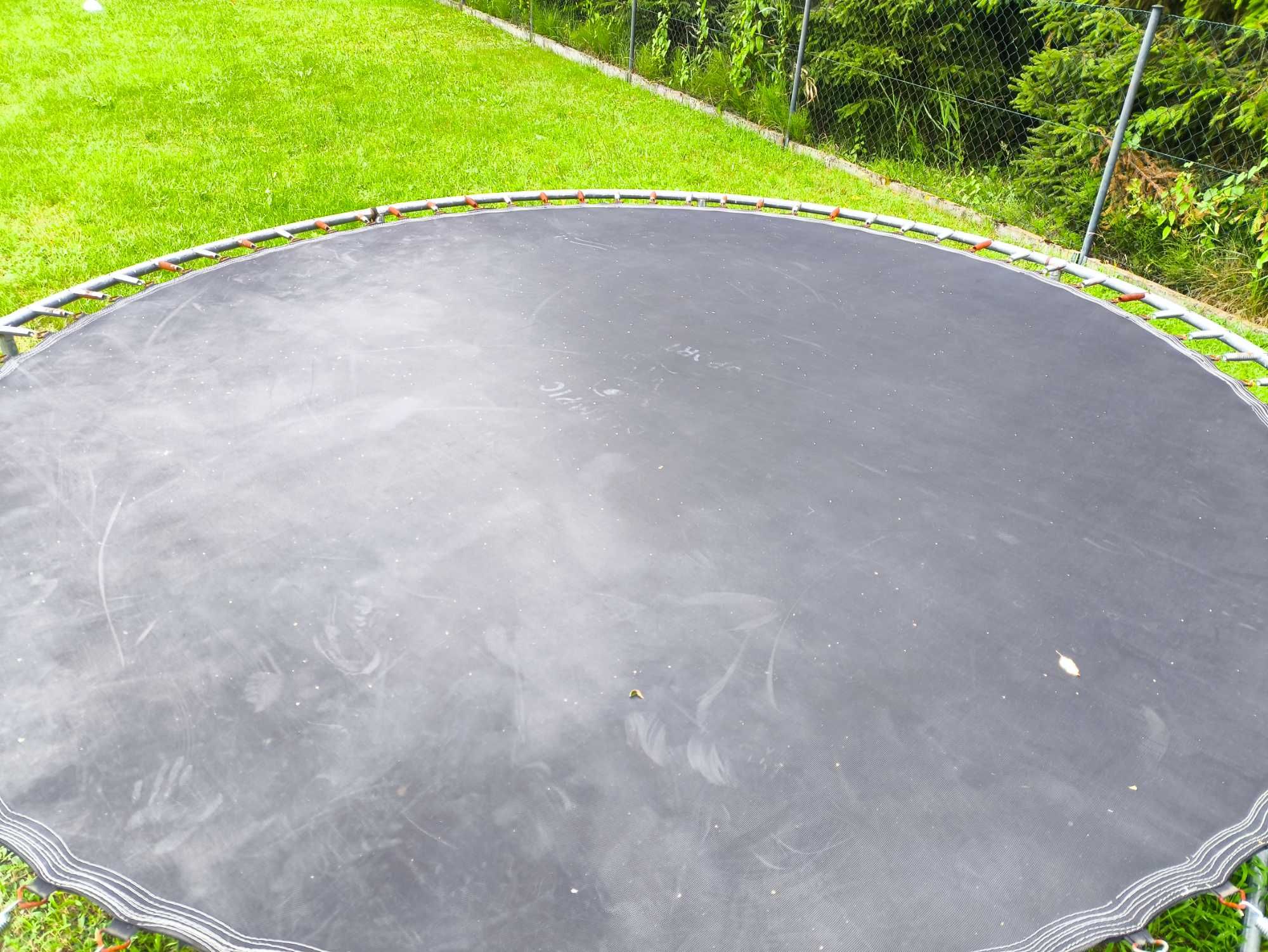 Trampolina ogrodowa