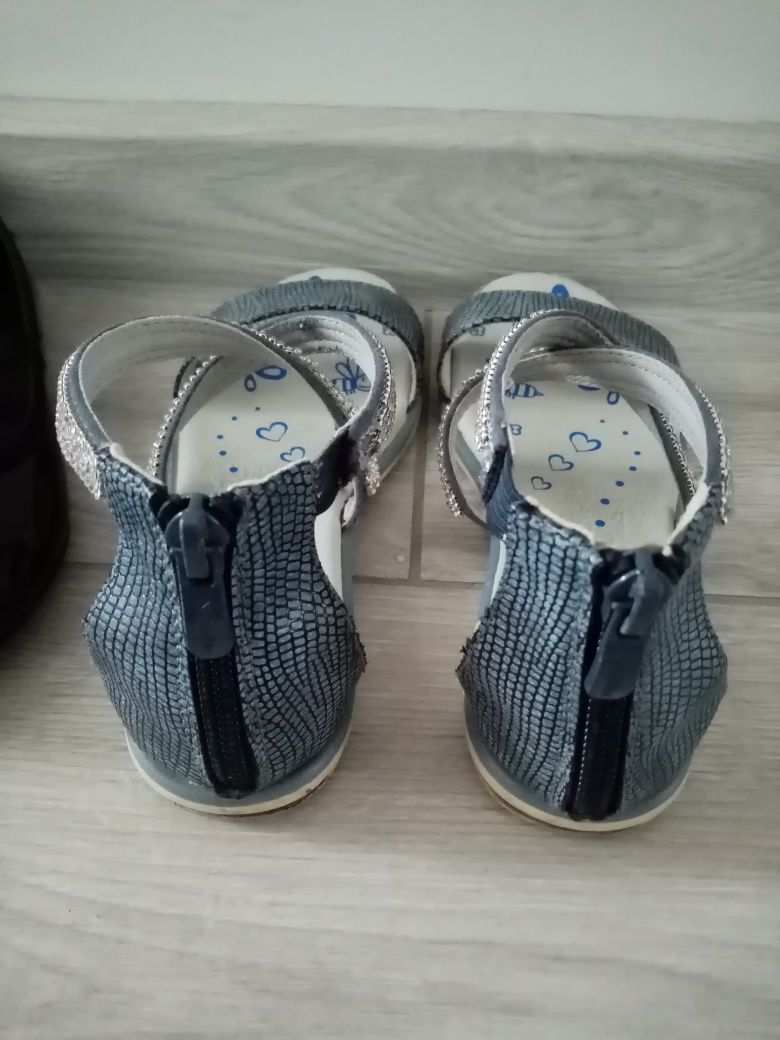 Buty dla dziewczynki Balerinki + sandały rozmiar 30