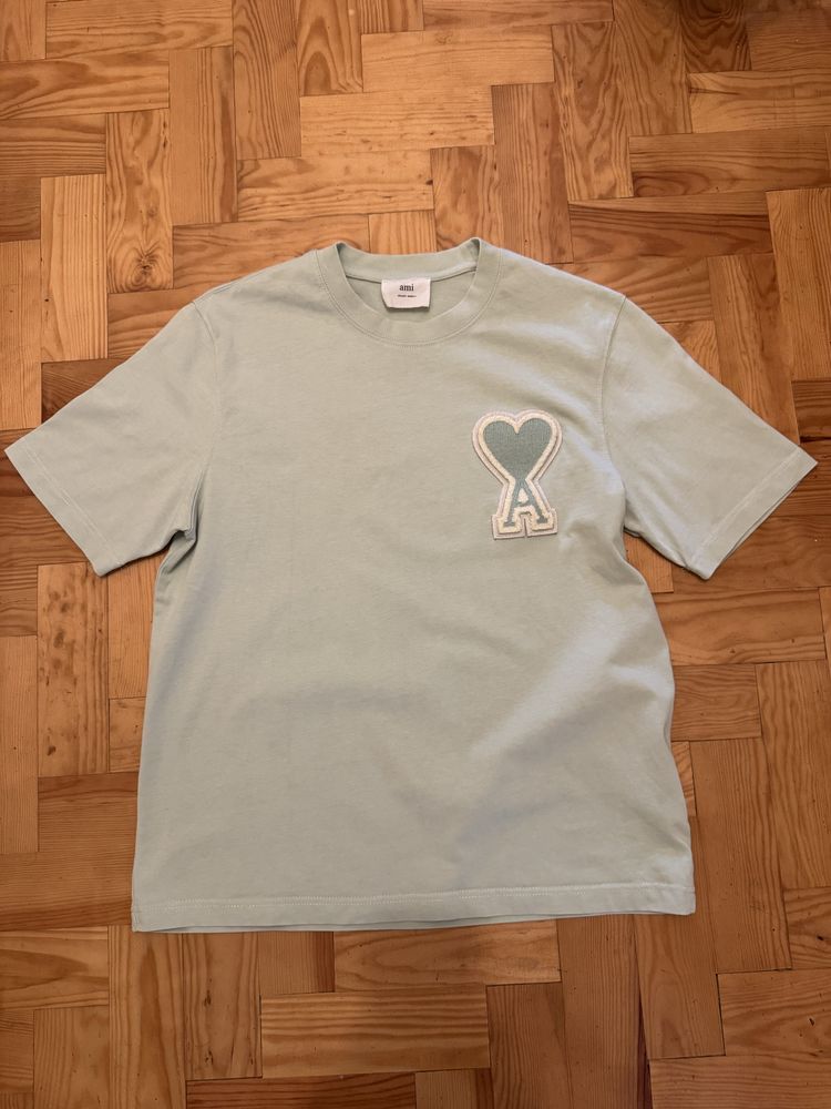 Tshirt Ami Paris tamanho L