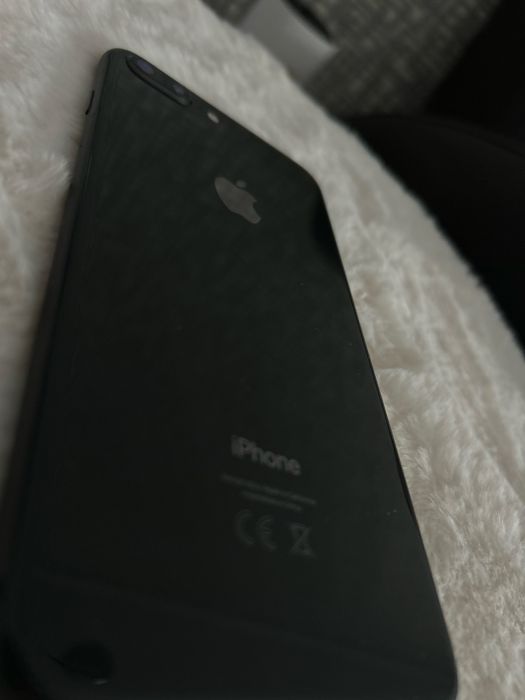 iPhone 8 Plus 64GB czarny – sprawny, gotowy do użycia!