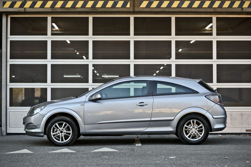 Astra GTC 1.4 benzyna, 2007r, Tempomat, Niski Udokumentowany Przebieg