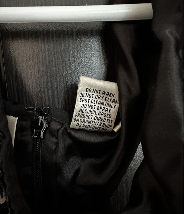 Женское шелковое платье черного цвета SCALA