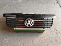 GRILL Atrapa Chłodnicy VW T5 Transporter Caravelle Ładny stan