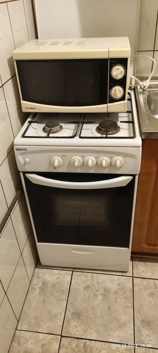 Kuchenka gazowa oraz mikrofala