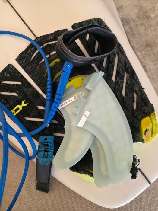 Prancha Surf Al Merrick Dumpster Diver 2 5'9 30.8L + Quilhas + Leash