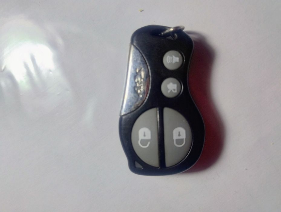 Брелок сигналізації для машини