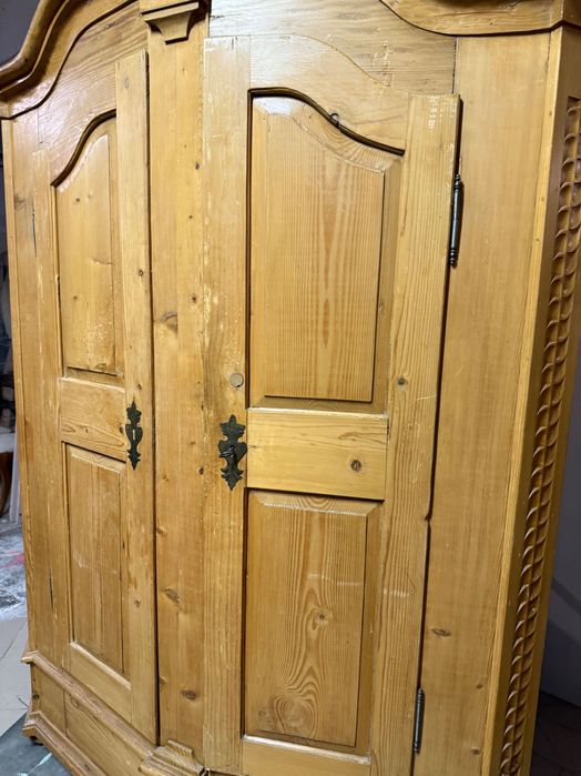 Stylowa klasyczna drewniana szafa 2-drzwiowa z Niemiec