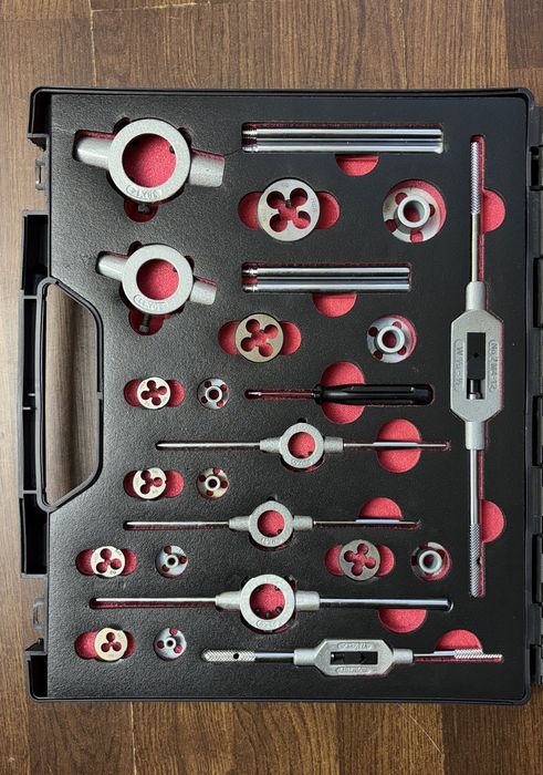 Zestaw do gwintowania marki format