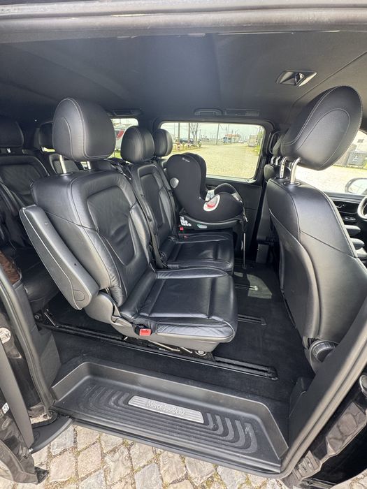 Mercedes V220 carro familiar