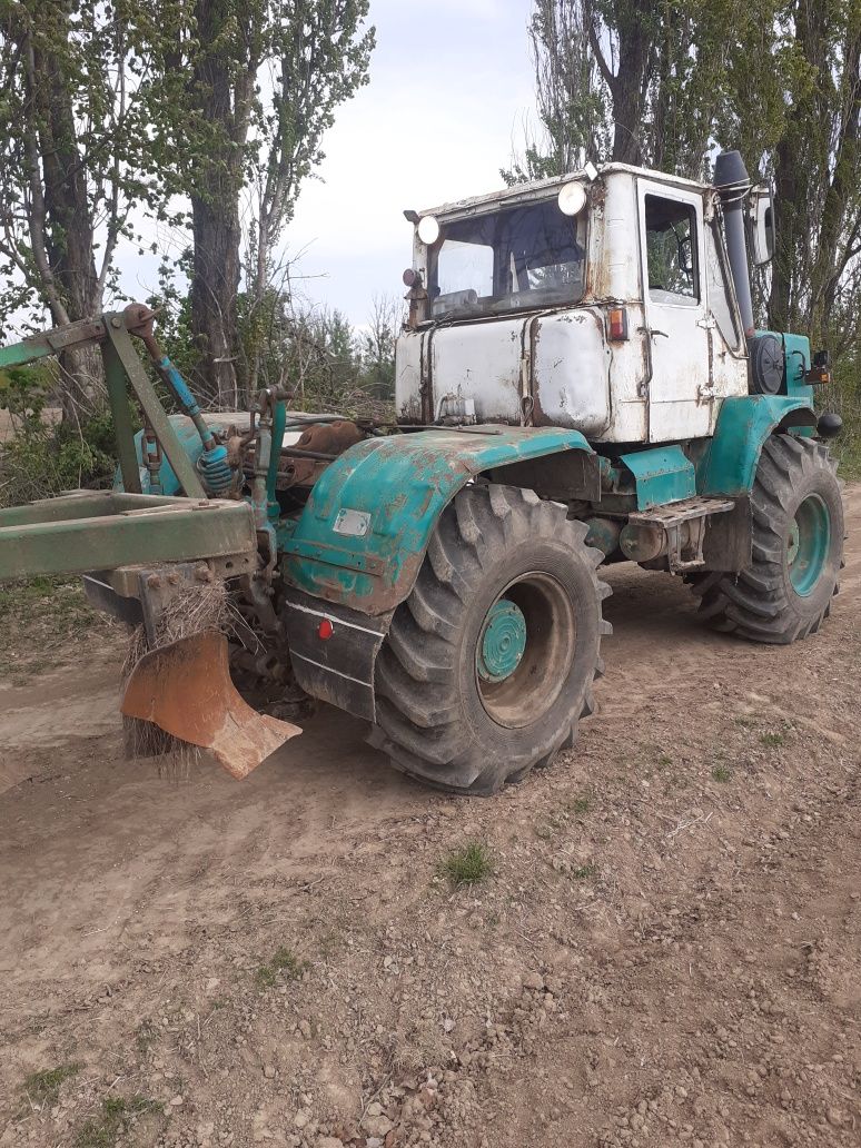 Трахтор Т150к,мотор маз 6,