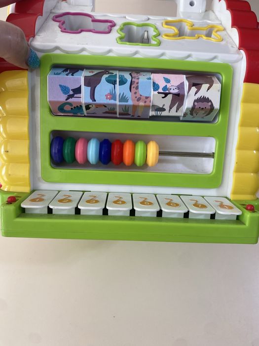 Іграшка сортер Hola бізіборд будинок