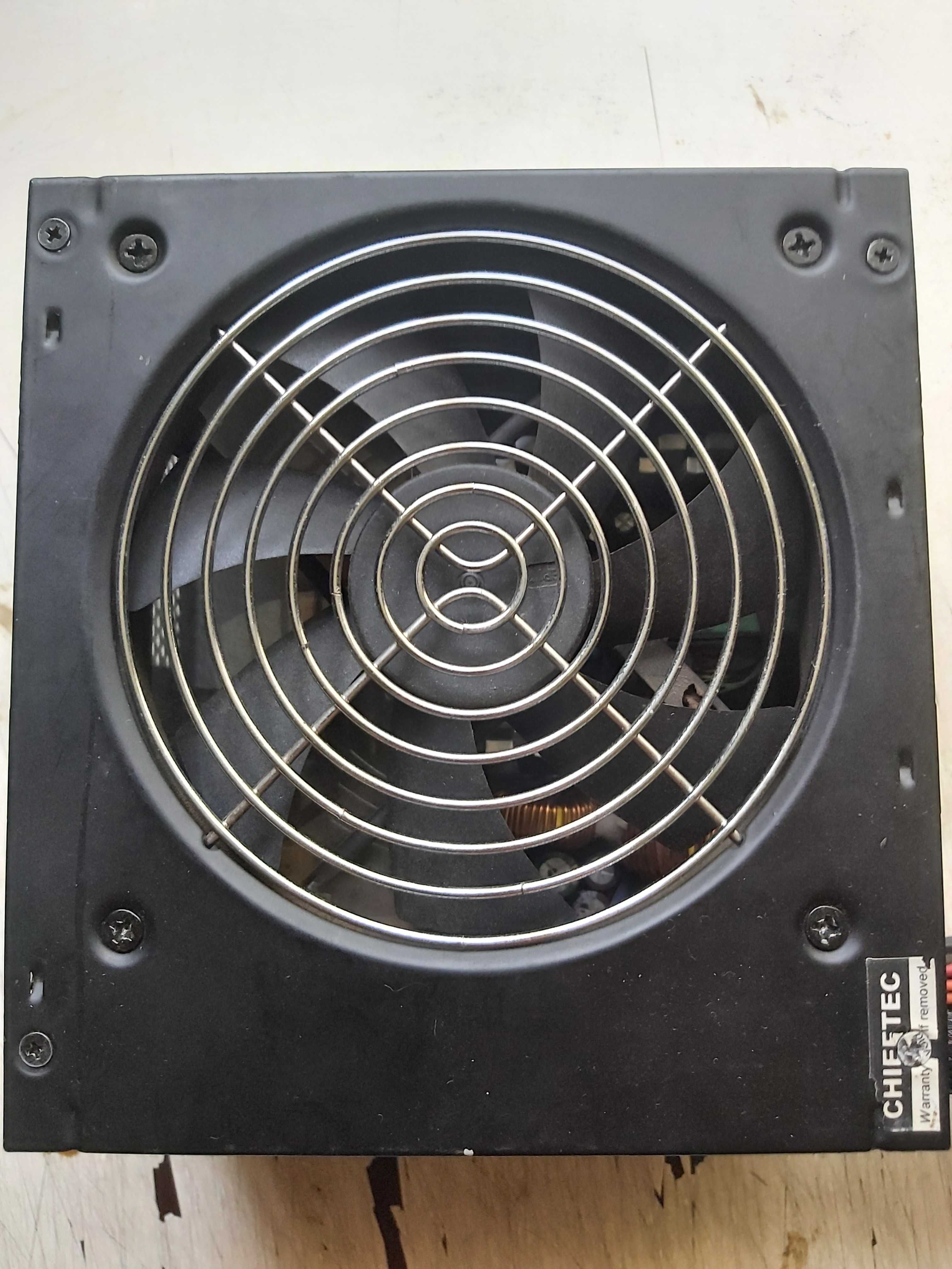Блок питания CHIEFTEC Smart 700W