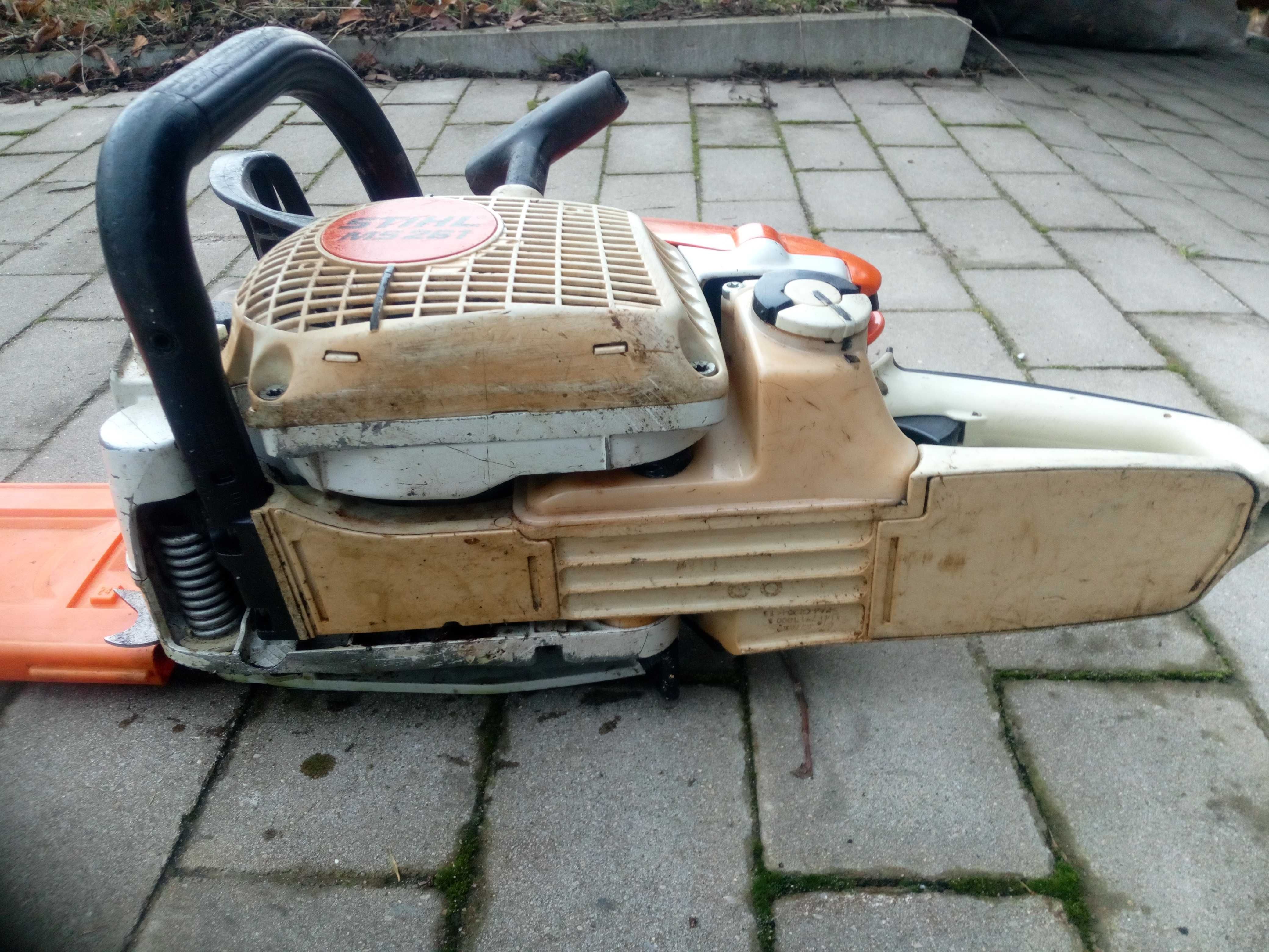 Pila spalinową Stihl 261