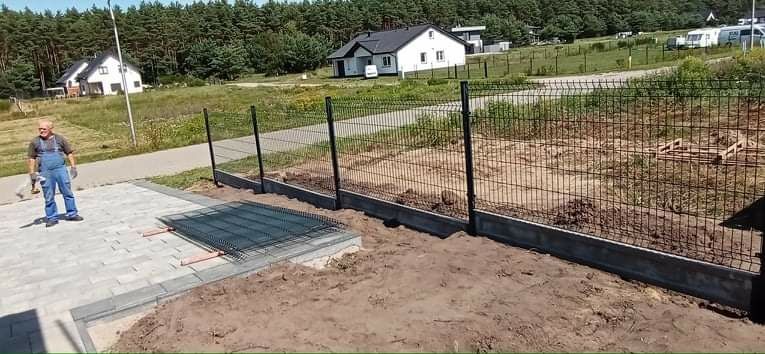 Ogrodzenie panelowe panele ogrodzeniowe słupki producent