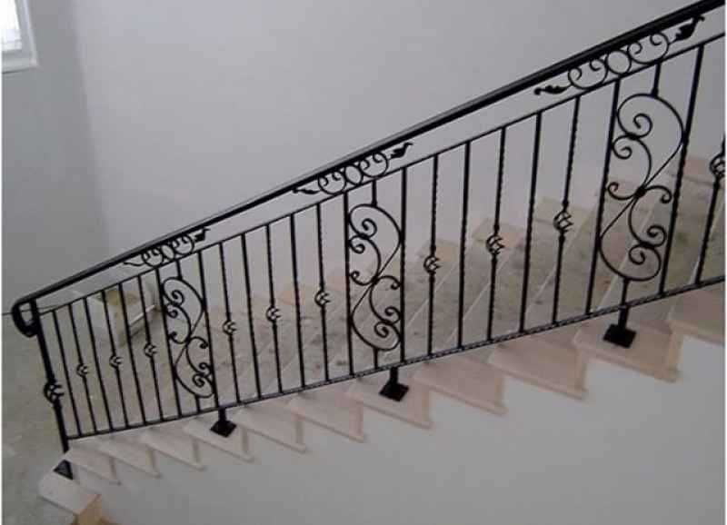Лестничные перила конструкционные