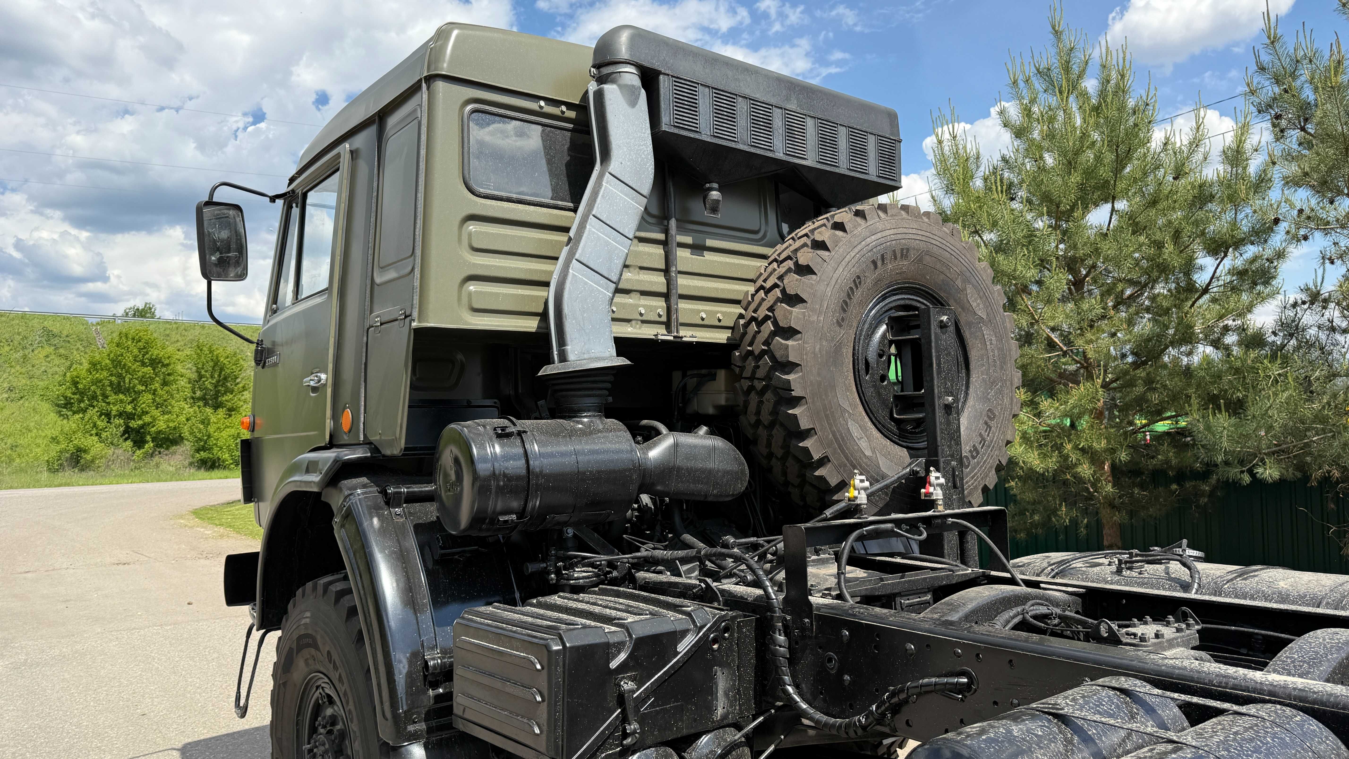 КАМАЗ 4310 Сідловий тягач