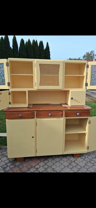 Kredens, stół, krzesła PRL