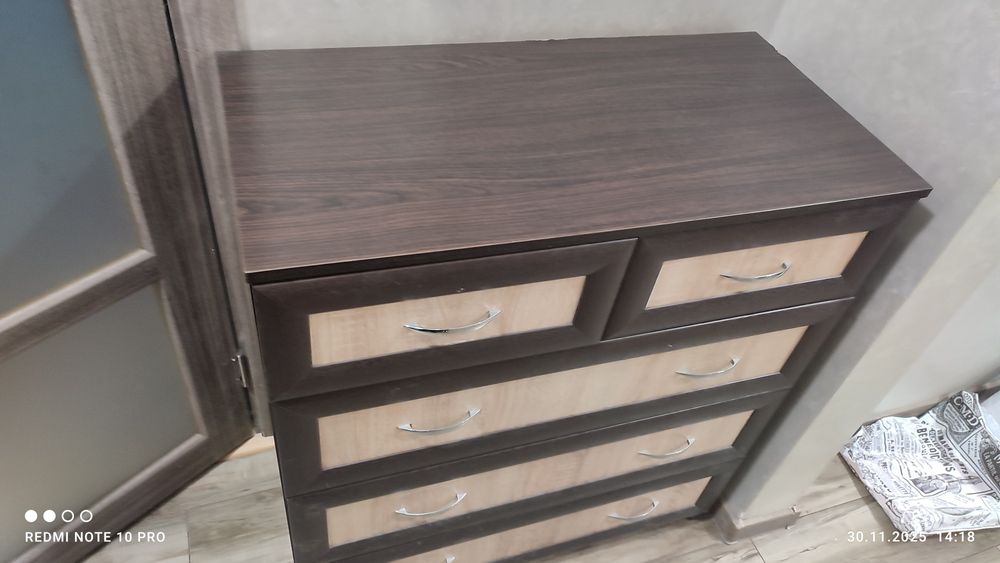 Продам камод та шафу для вітальні