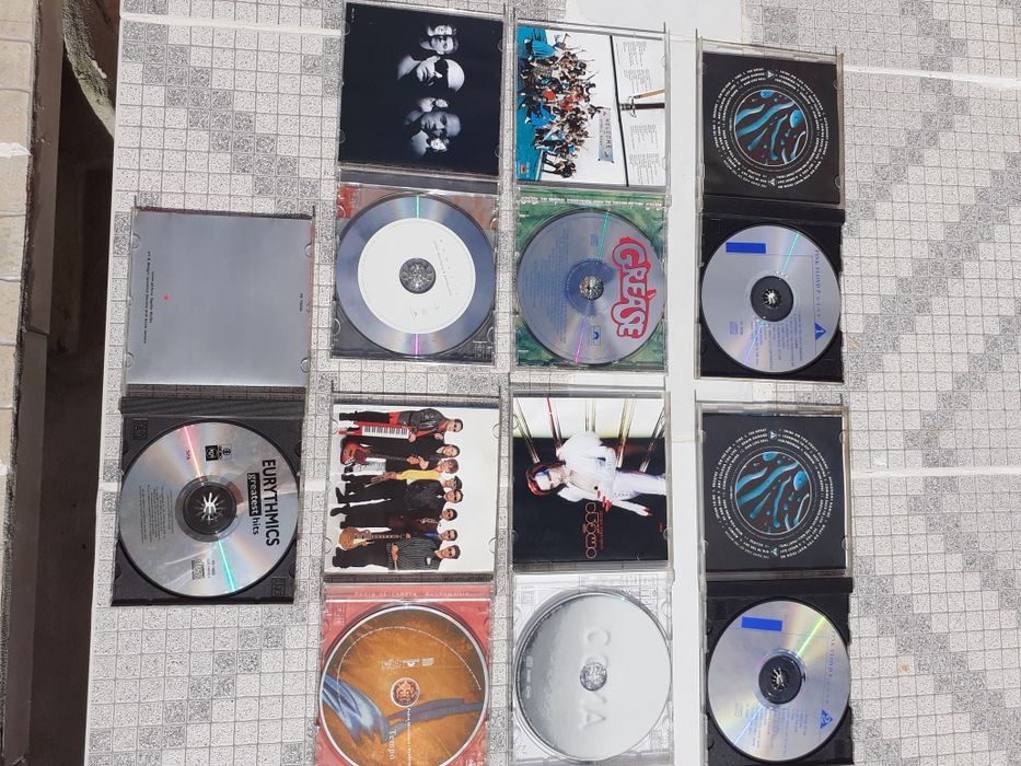 Cd's vários em bom estado