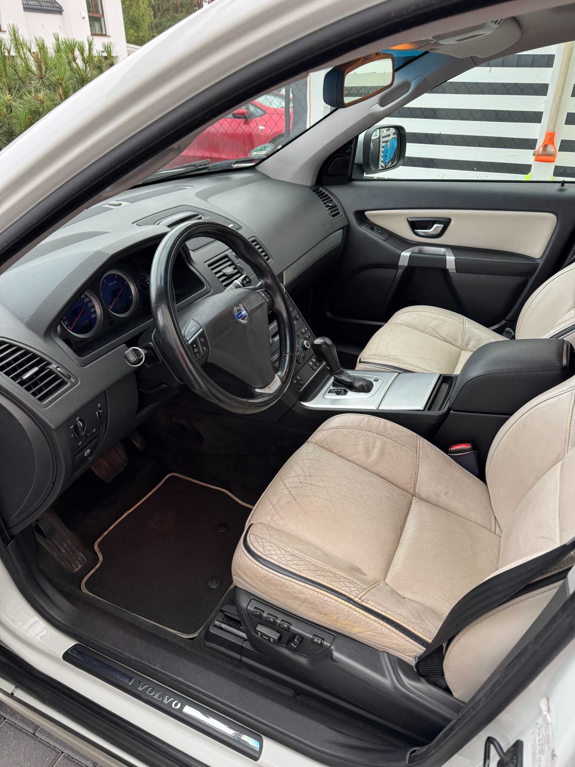 Volvo XC 90 R-Design AWD Webasto Navi Blis