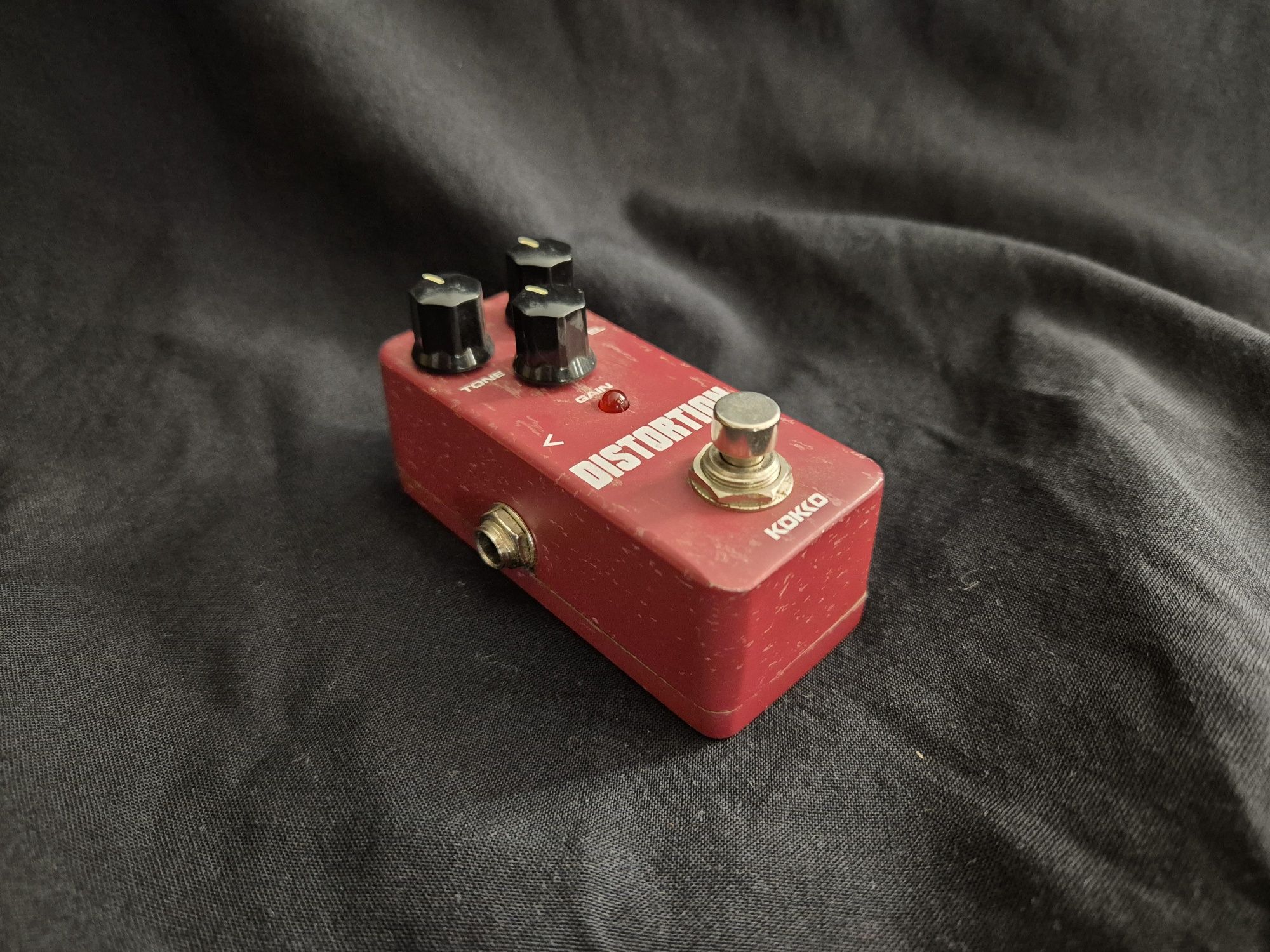 Distortion pedal