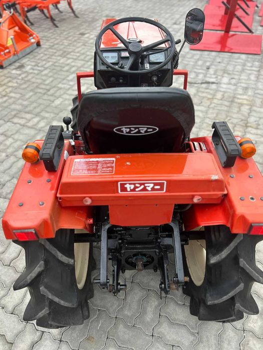 YANMAR F15D Imaculado