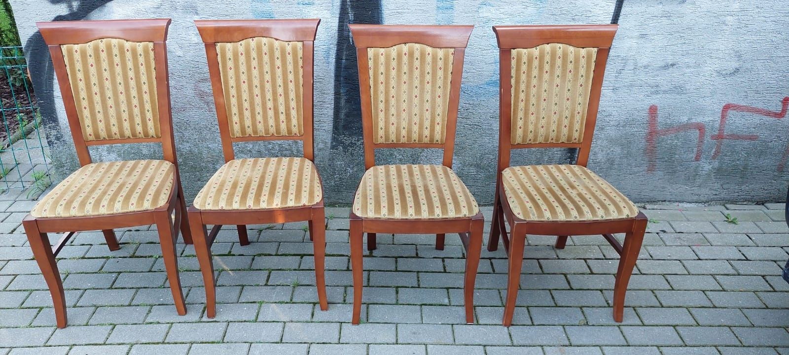 Krzesła do salonu