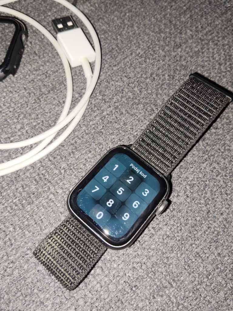 Apple Watch SE Nike Edition 40mm GPS + LTE