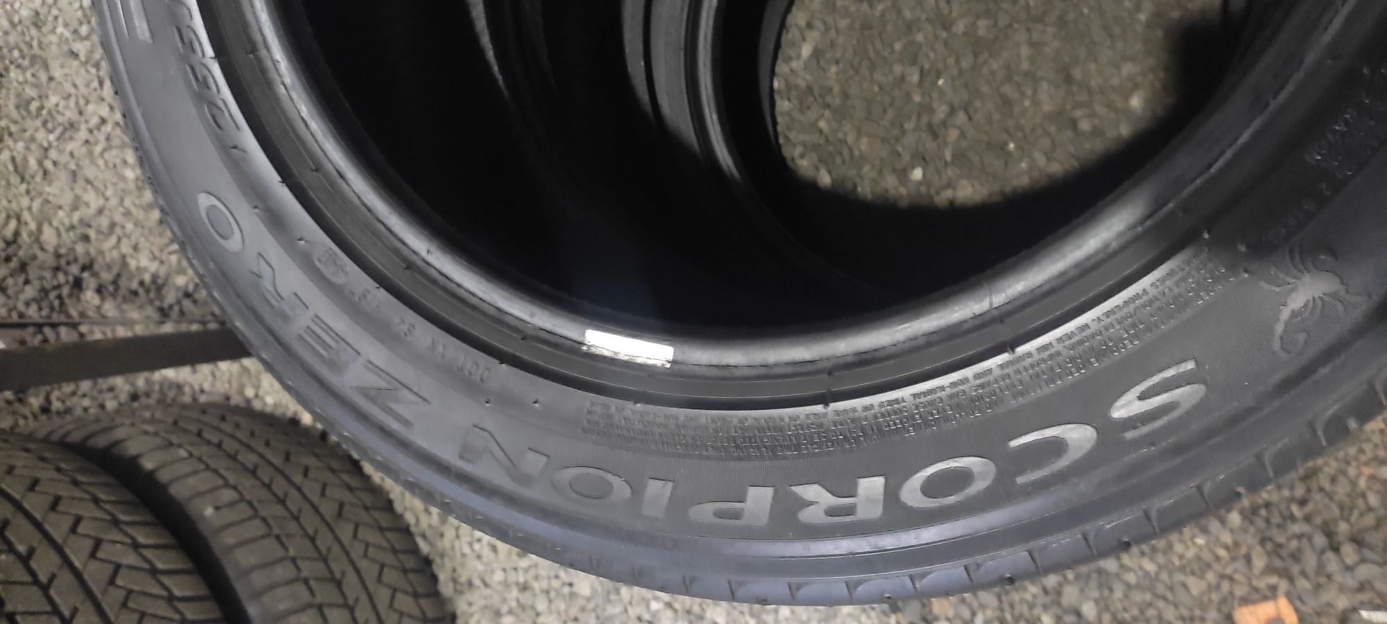 666 Пара летних шин R19 255/50 Pirelli