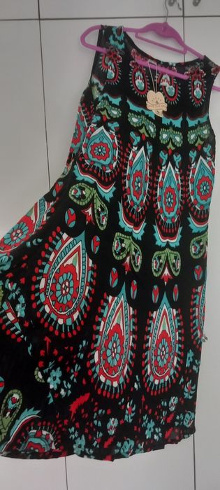 Vestido Lindíssimo TAM L/ XL Novo ( Portes incluídos)