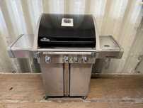 Grill gazowy Napoleon Triumph T410 z bocznym palnikiem