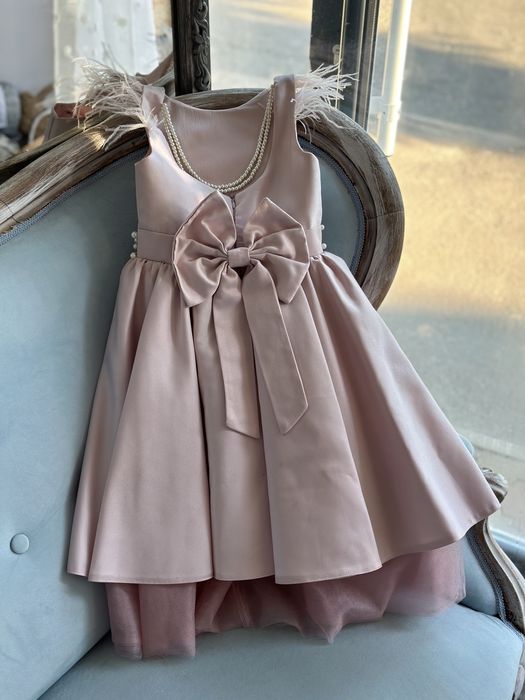 Нарядное платье.