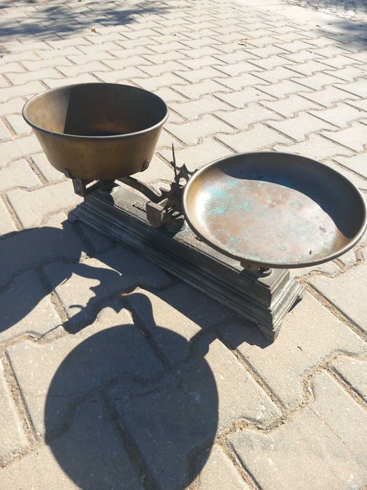 Balança FORCE até 10 kg, francesa, tigelas de latão, década de 1920