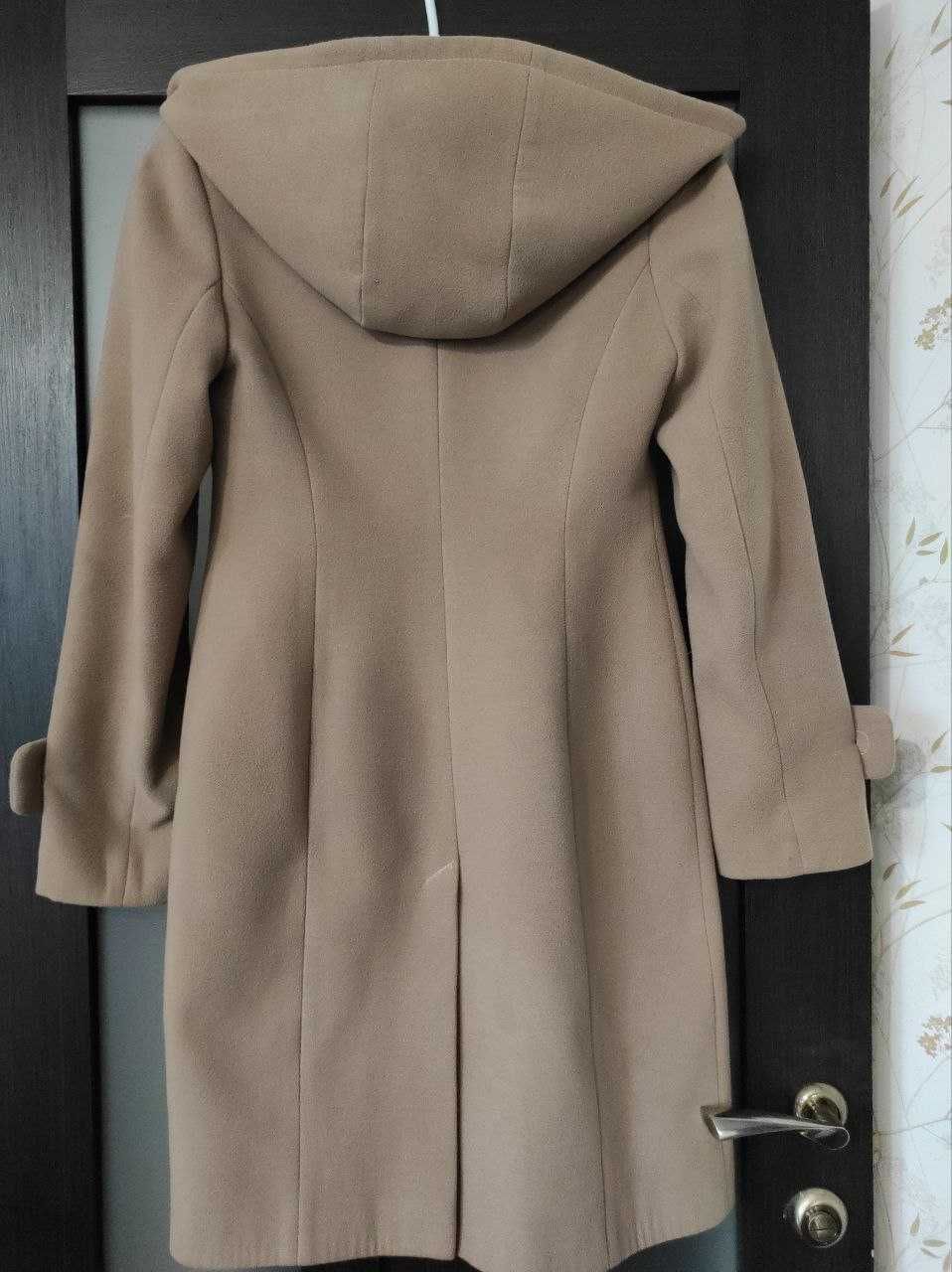 Пальто жіноче 46 розміру (S/M)