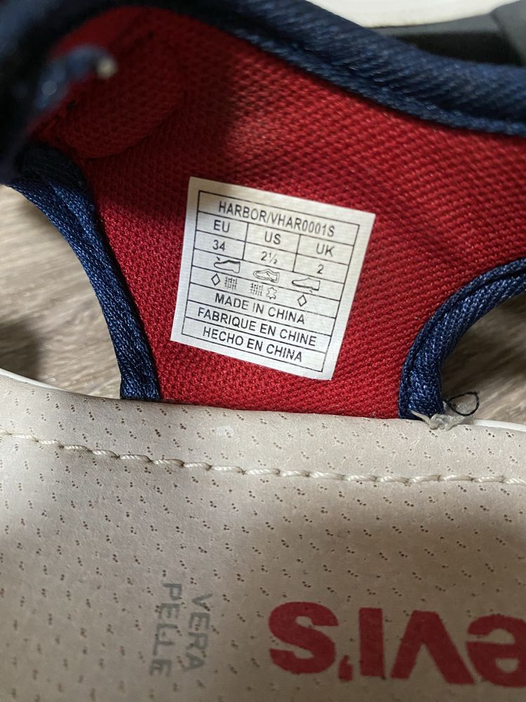 Босоножки сандали Levi’s для мальчика 34 р 21см стелька