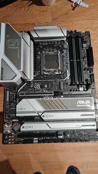 Motherboard Asus X670E Pro WiFi como nova com garantia