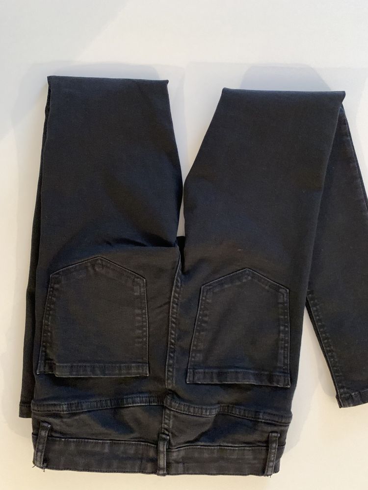 Czarne spodnie skinny Sinsay rozmiar 34