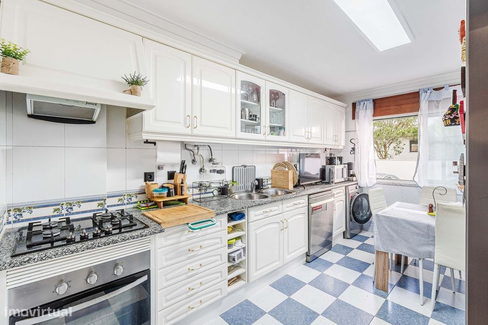 T2 com 122m no Cacém