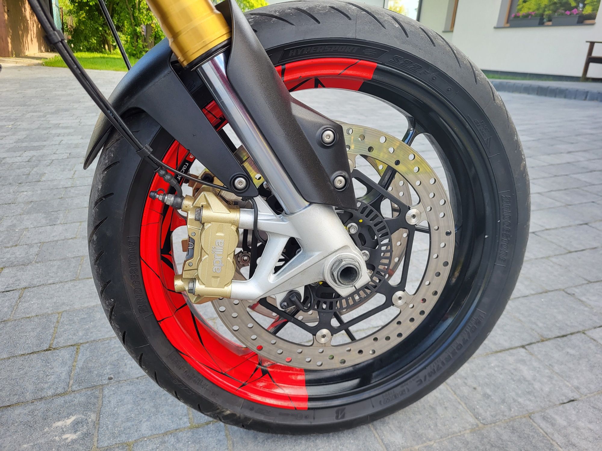 Aprilia Dorsoduro 900. 2020r Supermoto