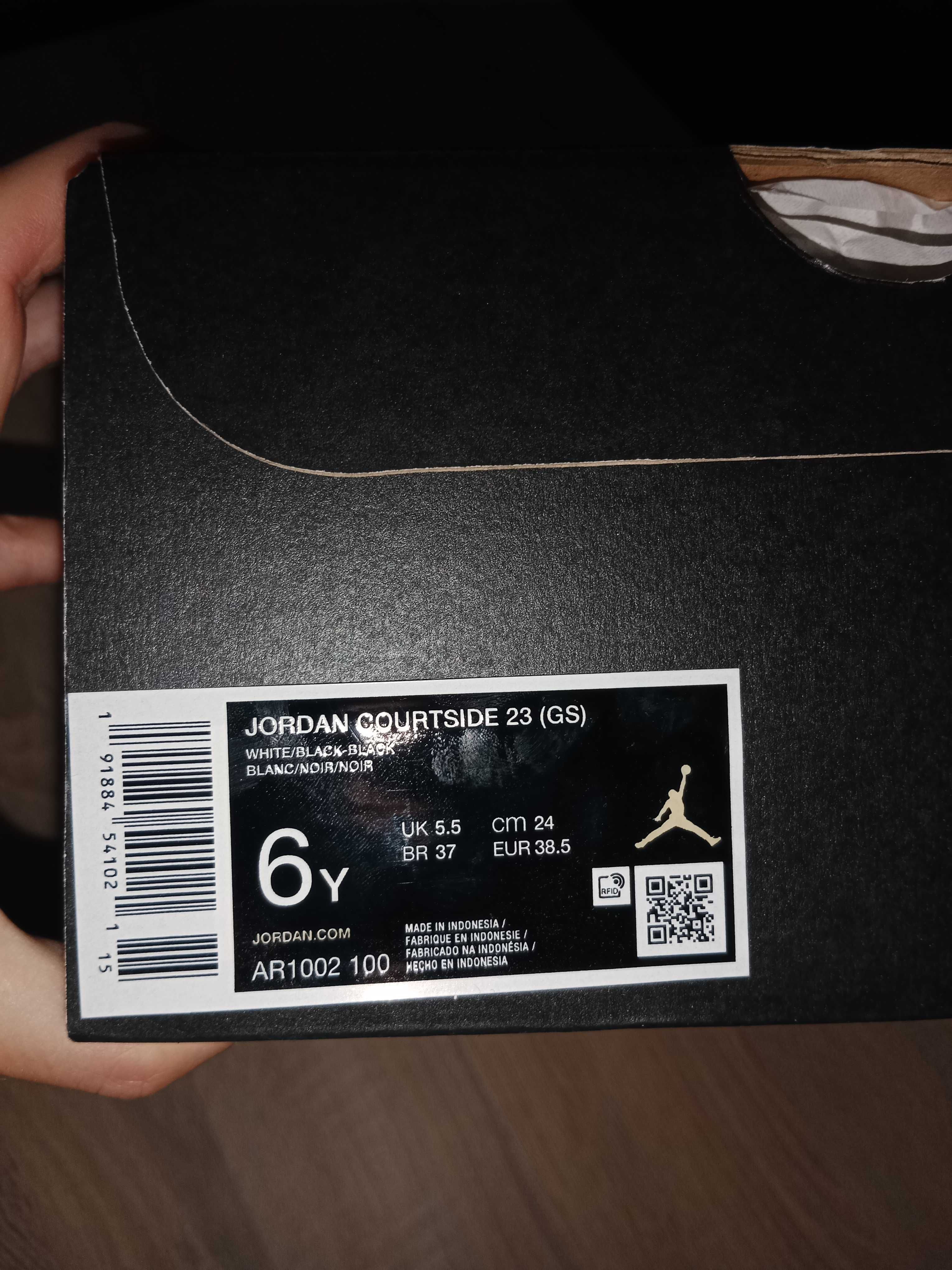 Buty Jordan 38.5 białe