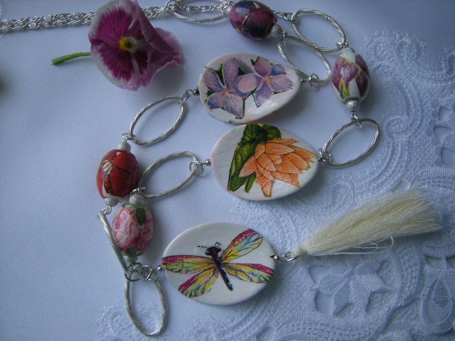 kolorowy naszyjnik 96cm kwiaty ważka chwost decoupage