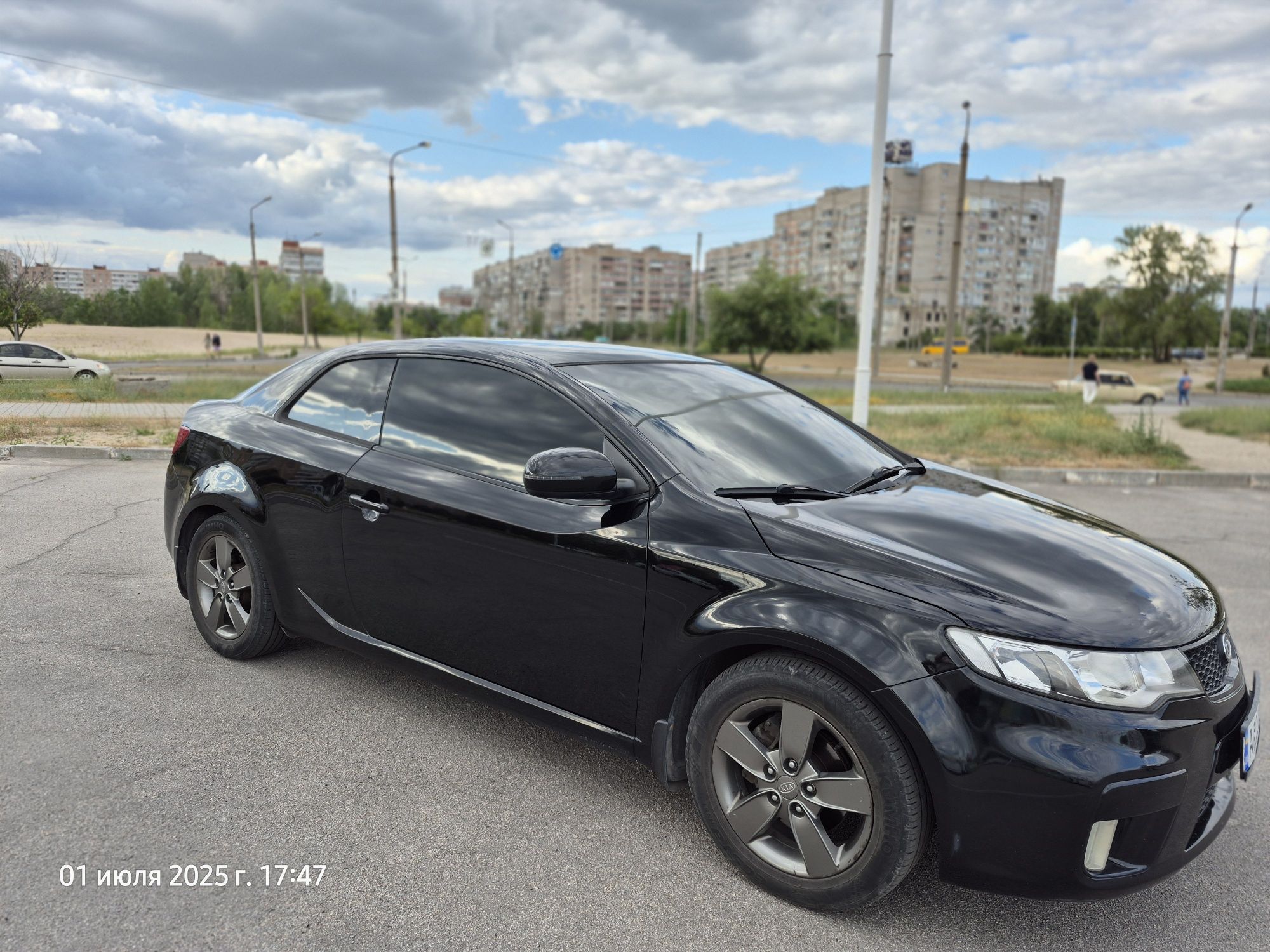 KIA Coup 1,6 мех газ-бенз