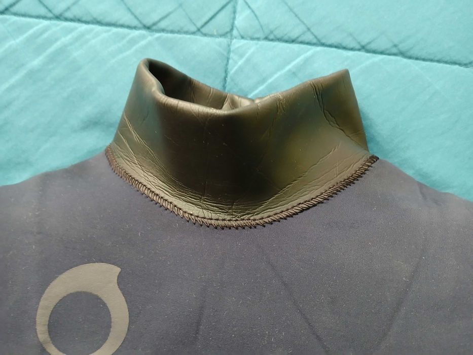 Fato surf TRIBORD  novo 4.3