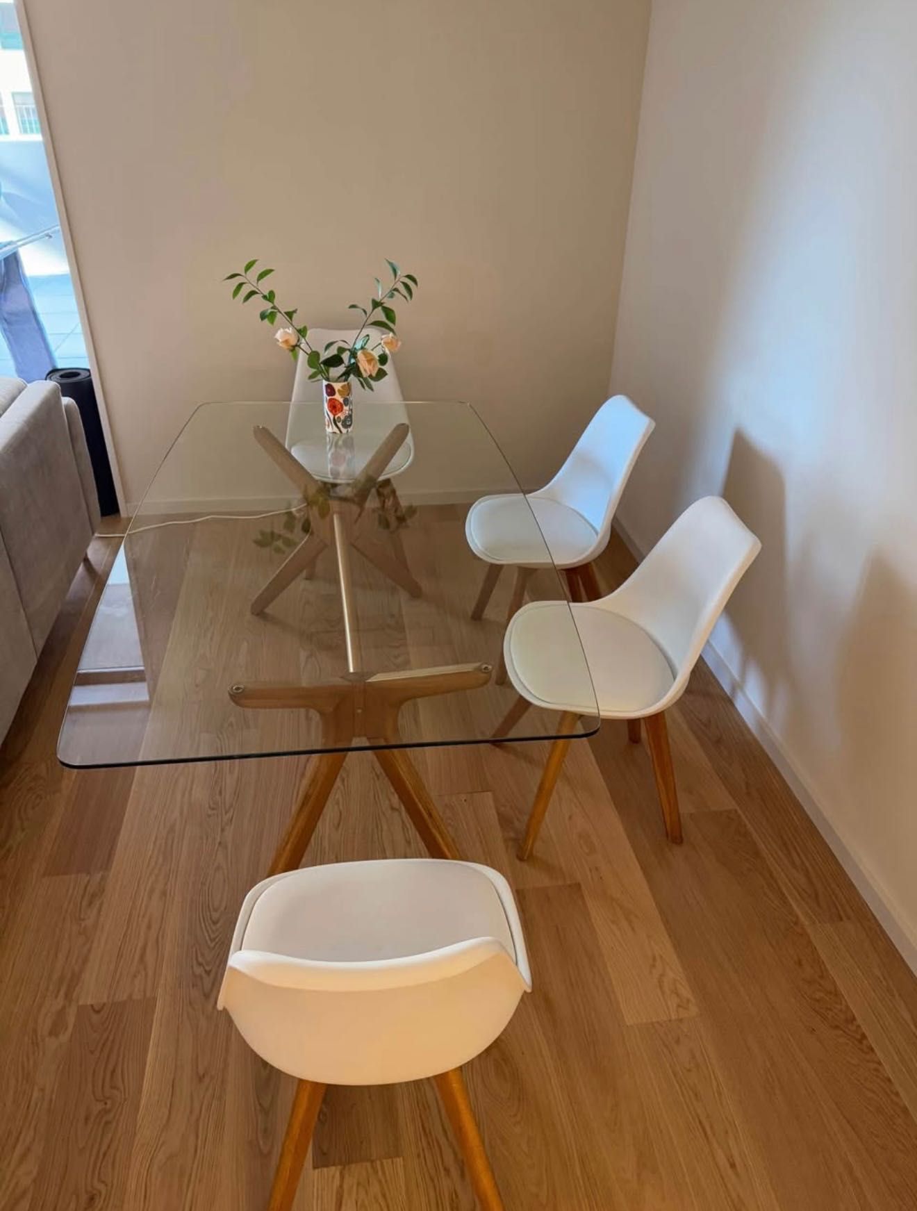 Mesa / kitchen table