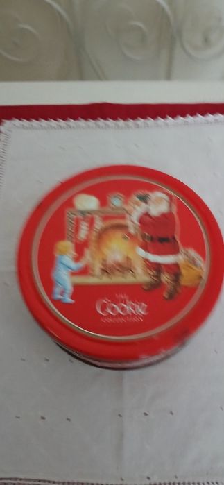 Latas motivo Natal, usadas