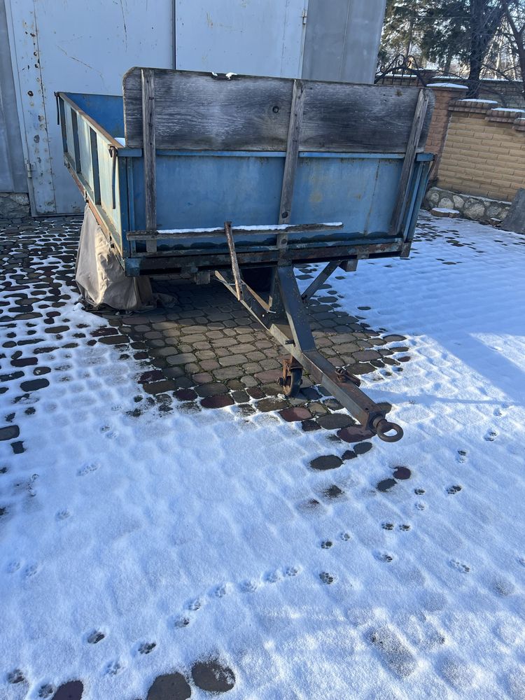 Прицеп , трактор