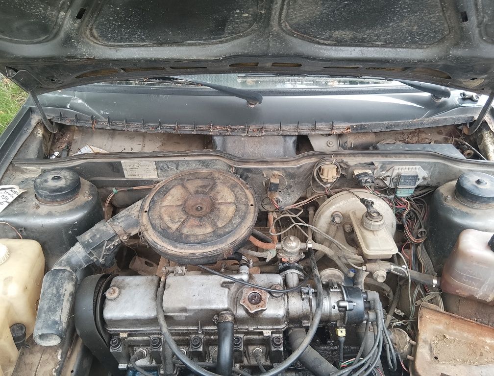 Продам мотор 1*5 карбуратор