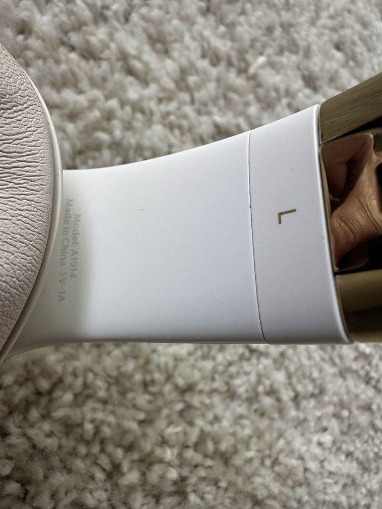 Beats studio 3 wireless desert sand