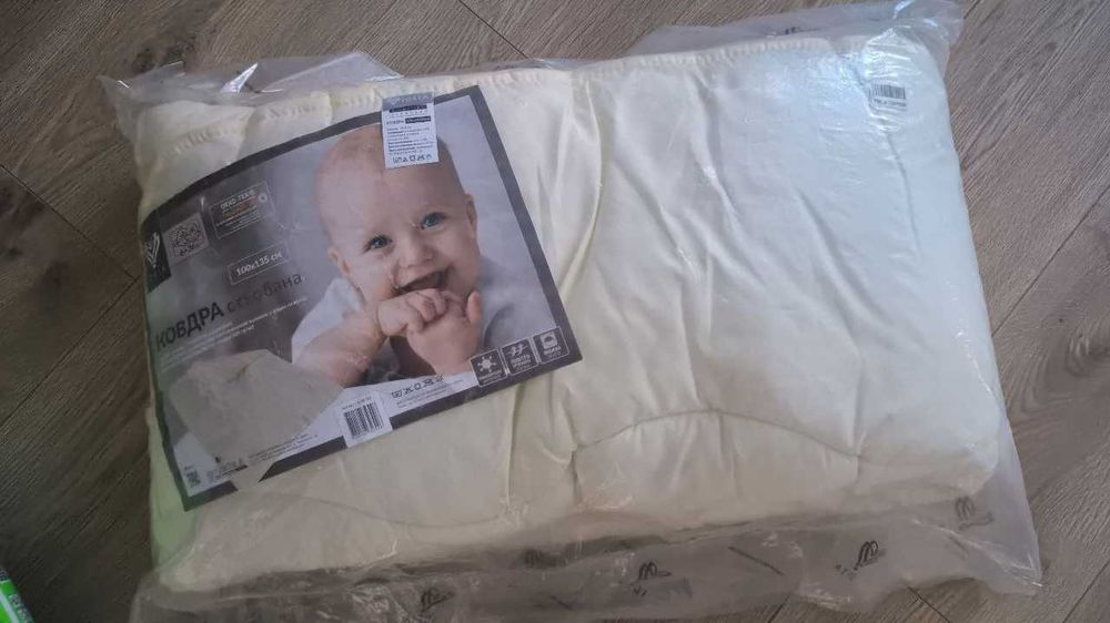 Продам памперси і дитячу ковдру